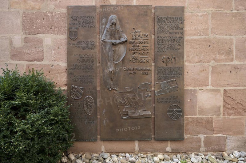 Memorial plaque at the grave site of the humanist Carita Pirkheimer, former monastery courtyard of St Clare's Church, Königstraße 66, Nuremberg, Middle Franconia, Bavaria, Germany, Europe