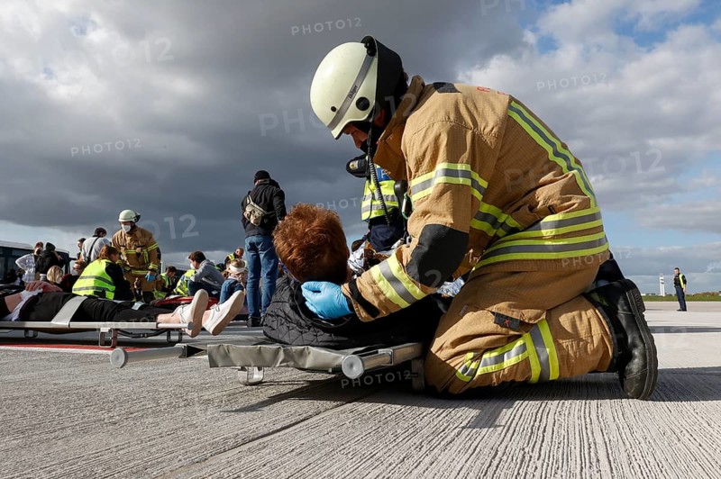 EASA emergency exercise at BER Airport, emergency services rehearsed an emergency in the aviation security area. The airport company rehearsed for an emergency together with the federal police and fire brigade as part of an emergency exercise, 11 October 2022