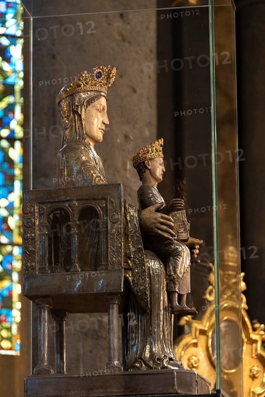 Orcival. Vierge en majesté from the 12th century in the Basilica of Notre-Dame d'Orcival, Puy-de-Dôme, Auvergne-Rhône-Alpes, France, Europe