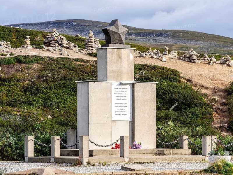 Russian and Yugoslavian war memorials, World War II, polar center at the Arctic Circle at road E6, 66.33 degree north, Nordland, Norway, Europe