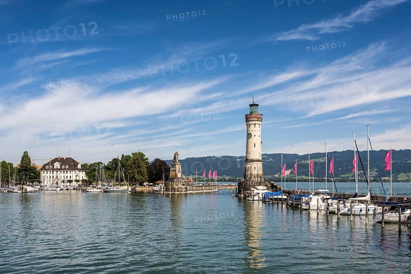 The harbour of Lindau with lighthouse, Lake Constance, Lindau, Lake Constance, Swabia, Bavaria, Germany, Europe