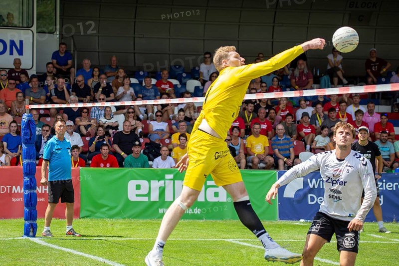 Fistball: TSV Pfungstadt against Union Tigers Vöcklabruck (IFA 2024 Fistball World Tour Finals Mannheim, Final) . Picture: Patrick Thomas (1, Pfungstadt)
