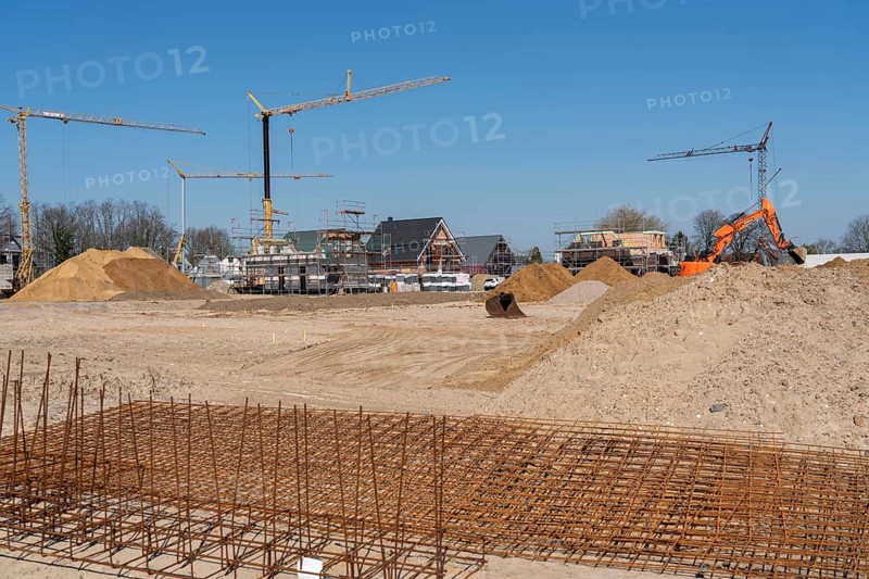 New development area, Am Schwan, in Wesel, where 70 detached and semi-detached houses are being built, Lower Rhine, Germany, Europe
