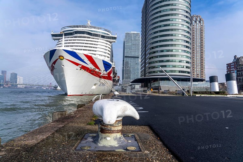 Cruise ship Iona of the British shipping company P&O Cruises, moored at the pier of Cruise Terminal Rotterdam, the largest cruise ship ever built in Germany, 17 passenger decks, 2600 cabins for 5200 passengers, the ship is fuelled by liquefied natural gas, Netherlands
