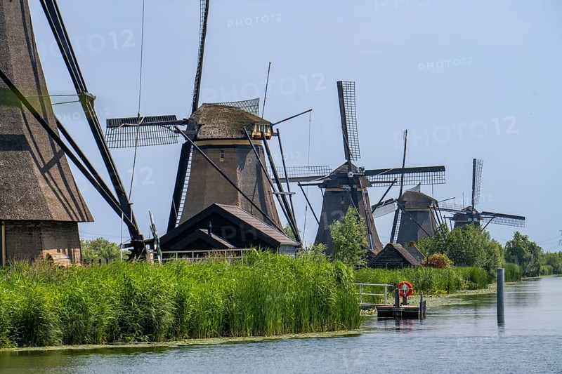 Kinderdijk, 18 windmills designed to pump water from the polders to utilise the land, one of the most famous sights, UNESCO World Heritage Site, Netherlands