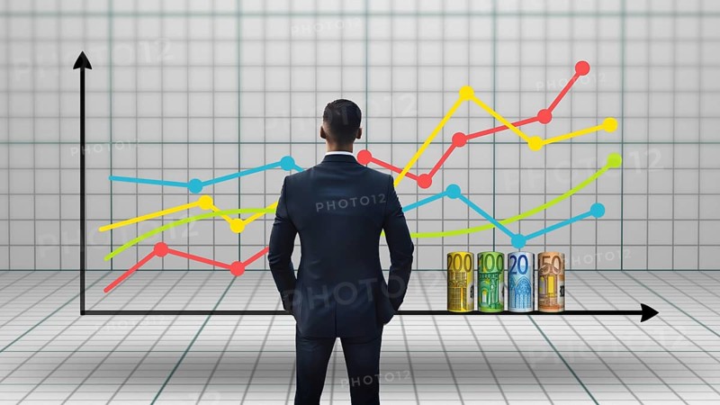 Symbolic image, stock market prices, falling prices, rising prices, global stock markets, money development, stock trading, global economy, manager, finance, stock market crash, stock market upswing, performance, securities, speculation, greed, price collapse, Brexit, euro crisis, economic development, inflation, money transactions, international stock markets, economic policy, financial policy, bull market, bear market