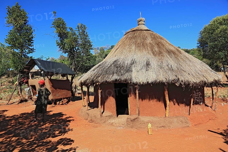 South Ethiopia, Benna people, house, hut, round hut in a Benna village, Ethiopia, Africa