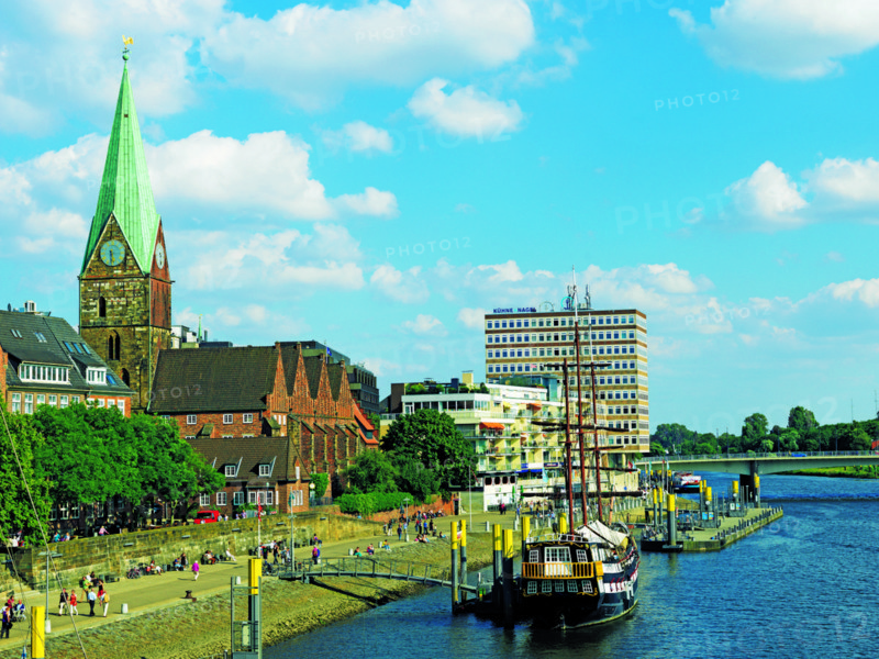 Weser, an der Schlachte, riverside promenade, Old Town, Bremen, Germany, Europe