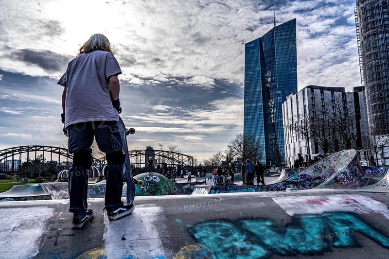 Building of the European Central Bank, ECB, Skaterpark am Ostenhafen, am Main in Frankfurt, Hesse, Germany, Europe