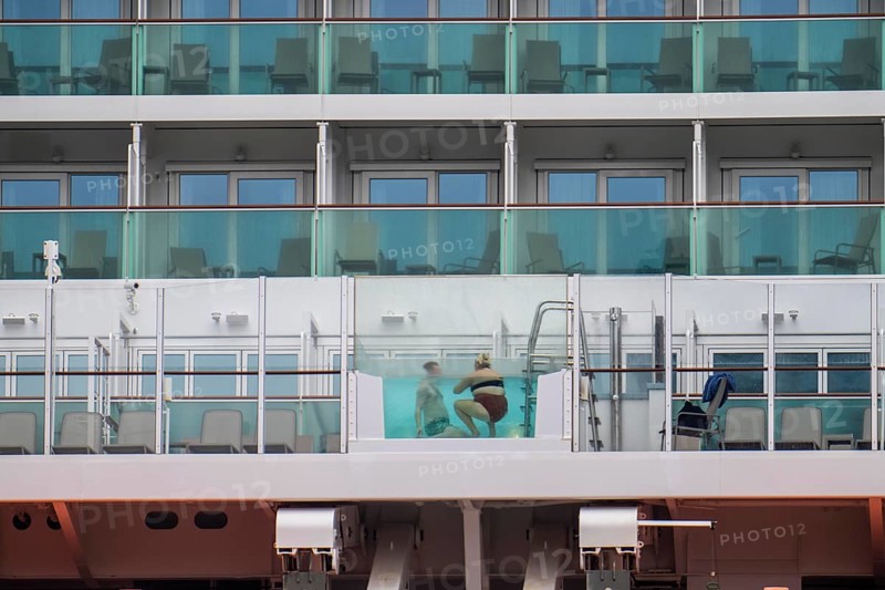 Cruise ship Iona of the British shipping company P&O Cruises, the largest cruise ship ever built in Germany, 17 passenger decks, 2600 cabins for 5200 passengers, one of 18 outdoor whirlpools, transparent, the ship is fuelled with liquid gas