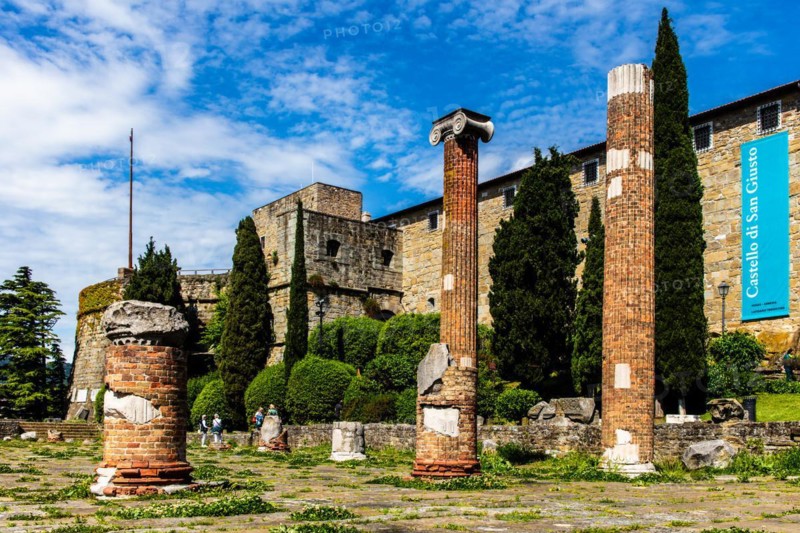 Castle of San Giusto with the remains of an ancient basilica, medieval castle and fortress, 15th-16th century, Colle di San Giusto, Trieste, harbour town on the Adriatic, Friuli, Italy, Trieste, Friuli, Italy, Europe