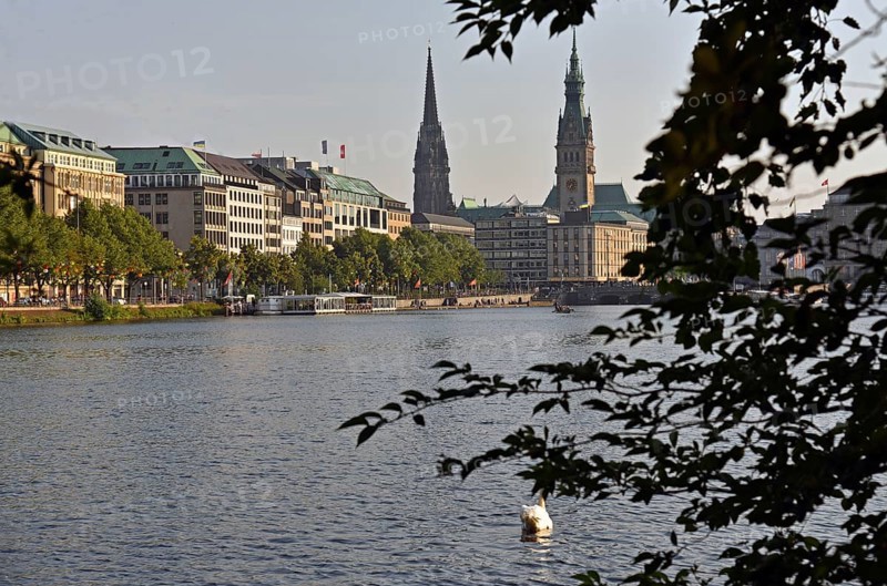 Europe, Germany, Hanseatic City of Hamburg, Jungfernstieg, Ballindamm, View to the City Hall, Europe