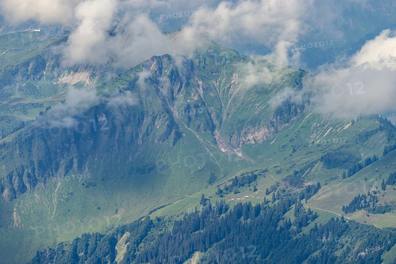 Mountain panorama from the Nebelhorn, 2224m, to the southwest to the Kanzelwandbahn, mountain station of the Fellhornbahn, the cloudy Fellhorn and Söllereck, Allgäu Alps, Allgäu, Bavaria, Germany, Europe