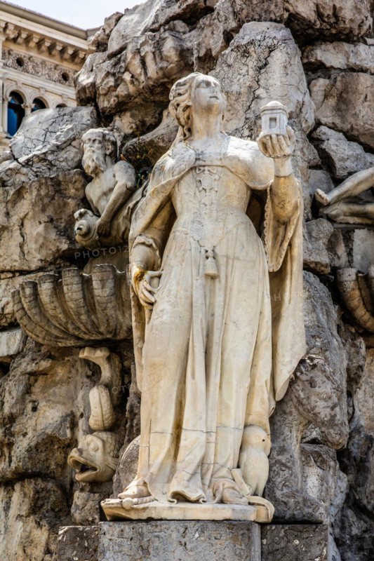 Fontana dei quattro continenti, Fountain of the Four Continents, Giovanni Mazzoleni, 1750, Piazza Unità d'Italia in the heart of the city, surrounded on three sides by magnificent neoclassical buildings, Trieste, harbour city on the Adriatic, Friuli, Italy, Trieste, Friuli, Italy, Europe