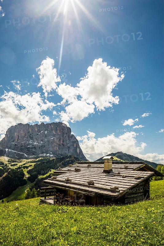 Huts on the Gardena Pass, Passo Gardena, Puez-Geisler nature park Park, Dolomites, Selva di Val Gardena, South Tyrol, Trentino-Alto Adige, Italy, Europe