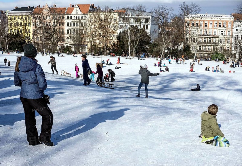 Tobogganing fun in Berlin's snow-covered Viktoriapark. Snow and icy cold continue to dominate the weather, 13.02.21