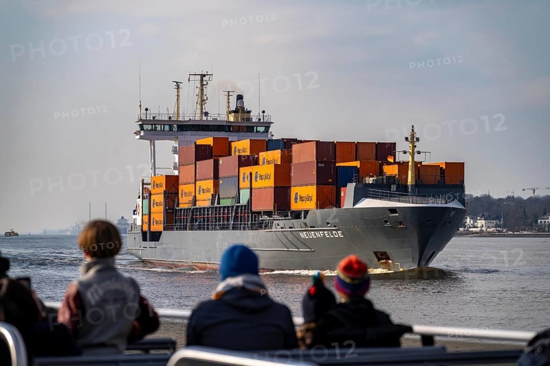 Trip with the Hadag harbour ferry on the Elbe, shortly in front of Finkenwerder, feeder ship Neuenfelde, Hamburg, Germany, Europe