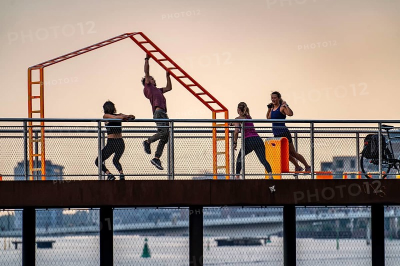 Leisure facilities in Copenhagen harbour, Bølgen afslapningsanlæg, jetties with bathing areas, fitness facilities, open air gym, kayak hire, at Sydhavn, Denmark, Europe