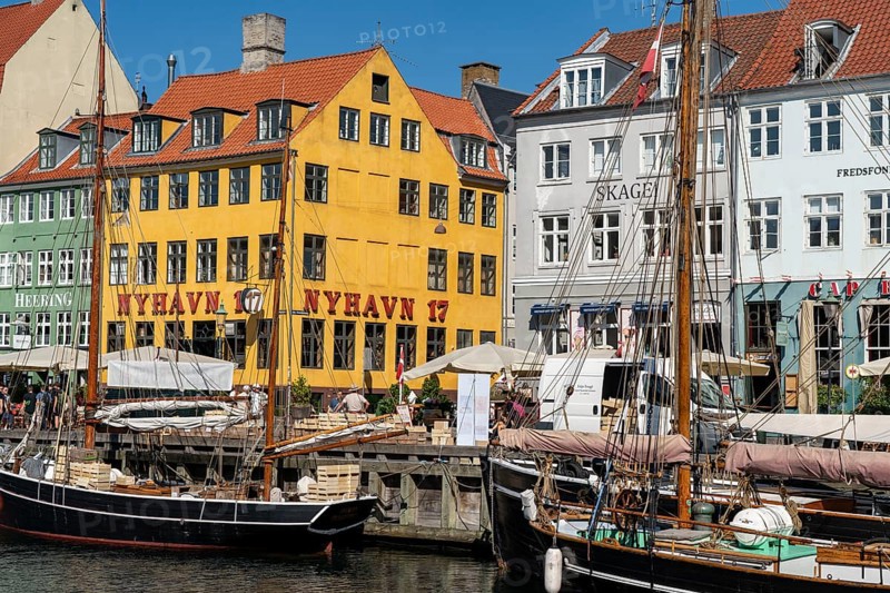 Nyhavn, in the Frederiksstaden district, harbour district with houses over 300 years old, promenade with many cafés, pubs, restaurants, canal, tourist attraction, Copenhagen, Denmark, Europe