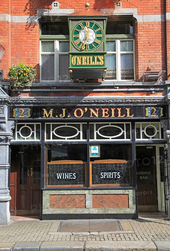 O'Neill's traditional pub, city of Dublin, Ireland, Irish Republic, Europe