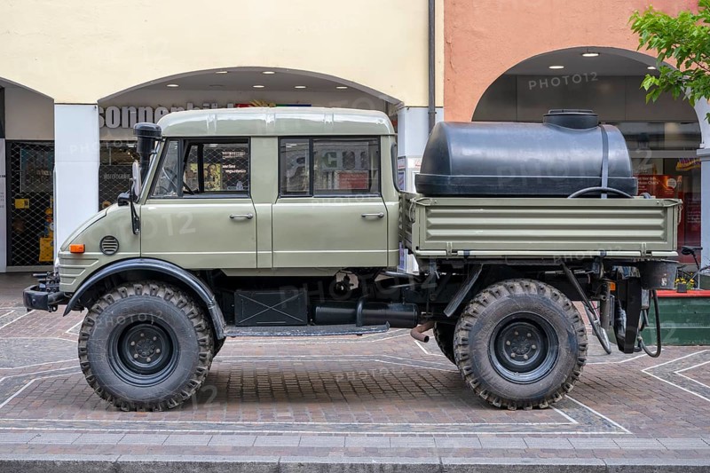 Commercial vehicle Mercedes-Benz Unimog type 416 with double cab and water tank, Baden-Württemberg, Germany, Europe