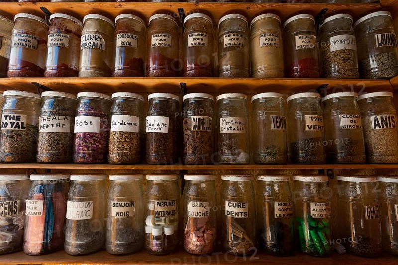 Spice, and herb shelf, shelf, spice, food, kitchen, spice dealer, dealer, trade, market, product, spices, assortment, sorted, labelled, labelling, general store, order, display, shop, product presentation, Morocco, Africa