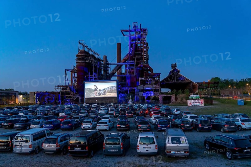 Drive-in cinema Dortmund, against the backdrop of the former blast furnace plant Phönix-West in Dortmund-Hörde, temporary film screening, event in compliance with contact restrictions, effects of the corona crisis in Germany