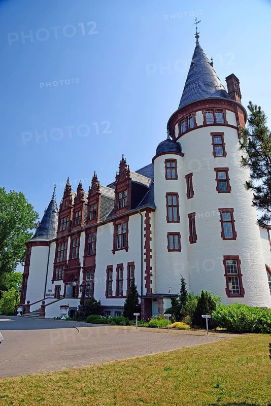 Europe, Germany, Mecklenburg-Western Pomerania, Klink Castle on the Müritz near Waren, castle hotel, built in 1898, Waren, Mecklenburg-Western Pomerania, Germany, Europe