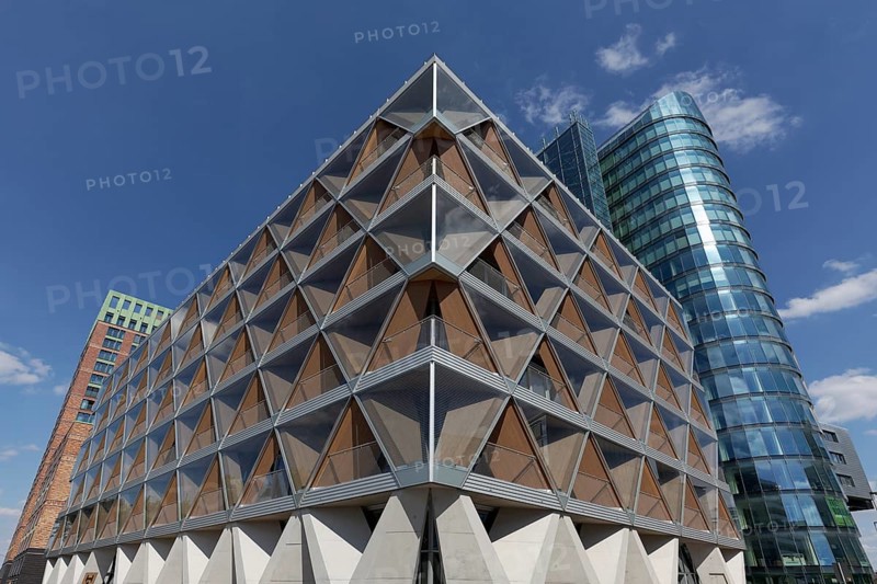 Office building The Cradle by HPP Architekten, innovative timber hybrid construction, sustainable building, Düsseldorf Media Harbour, Düsseldorf, Germany, Europe