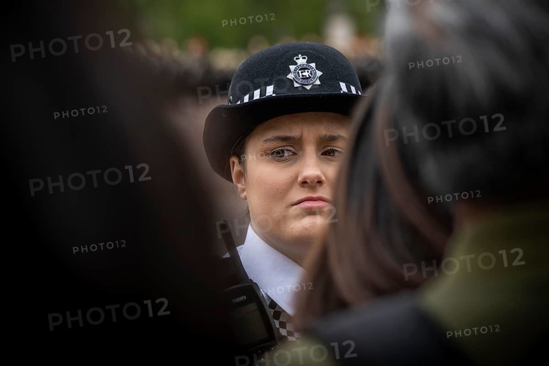 Policewoman, Trooping the colour, Military parade in June in honour of the British monarch's birthday, Buckingham Palace, London, England, Great Britain
