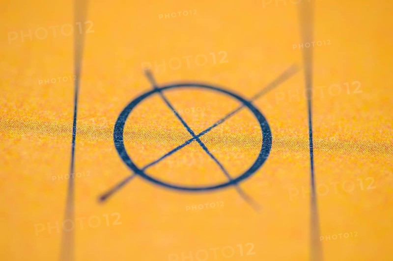 Ballot paper, ballot paper, ballot cross, circle, cross, ticked