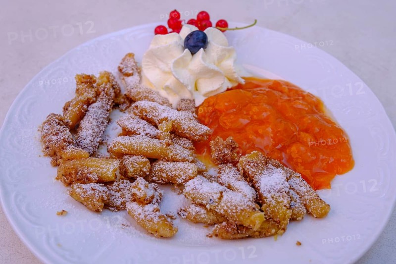 Waldviertler Nussnudeln, nut noodles, with apricot compote, food, Gmünd, Waldviertel, Lower Austria, Austria, Europe