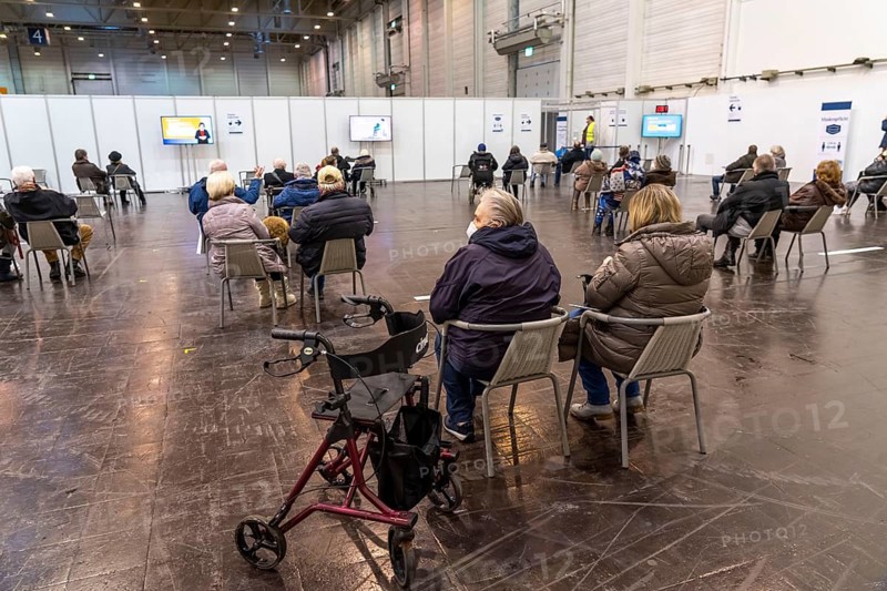 Start in the vaccination centre for corona vaccinations, in a hall of Messe Essen, for people over 80 years of age who do not live in nursing homes, waiting area, vaccination routes for a daily vaccination of up to 2400 people, operated by the Association of Statutory Health Insurance Physicians, Essen, North Rhine-Westphalia, Germany, Europe