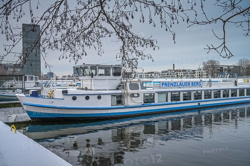 Jetty, boats, winter rest, star and circle, Treptower Park, Treptow, Treptow-Köpenick, Berlin, Germany, Europe