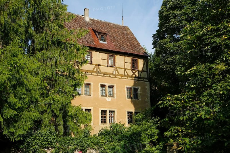 Hochberg Castle, formerly Hochberg Castle, Hohenberg Castle, former seat of the Hochberg lordship, gatehouse, half-timbered house, historic building, architecture, Hochberg district, Remseck am Neckar, Ludwigsburg district, Baden-Württemberg, Germany, Europe