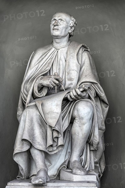 Filippo Brunelleschi, architect of the dome of the cathedral, sculpture, monument, architecture, Florence, Italy, Europe