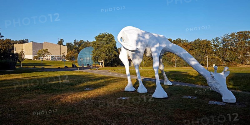 White giraffe, sculpture by Sina Heffner on the south head with Scharoun Theatre and Planetarium, Wolfsburg, Lower Saxony, Germany, Europe