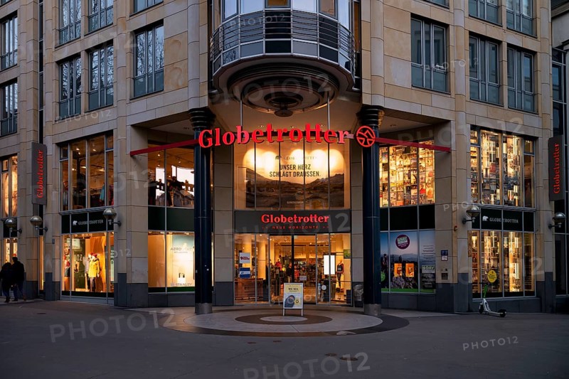 Globetrotter shop, logo, evening mood, Stuttgart, Baden-Württemberg, Germany, Europe