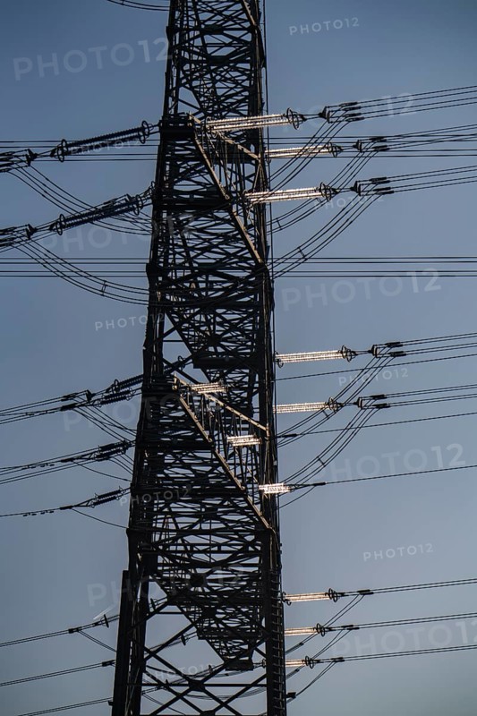 380 kV system, switchgear, from the transmission system operator Amprion, in the Emscherbruch in Herten, high-voltage pylon with glass insulators, North Rhine-Westphalia, Germany, Europe