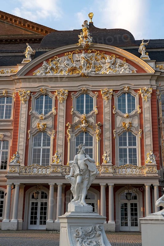 Electoral Palace, in the city centre of Trier, Rhineland-Palatinate, Germany, Europe