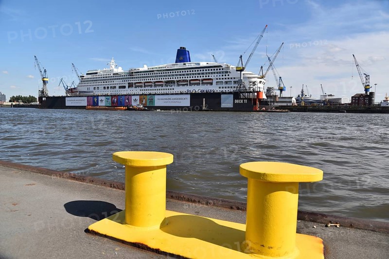 Europe, Germany, Hanseatic City of Hamburg, Harbour, Elbe, View to floating dock 11, Passenger ship in dock, Europe
