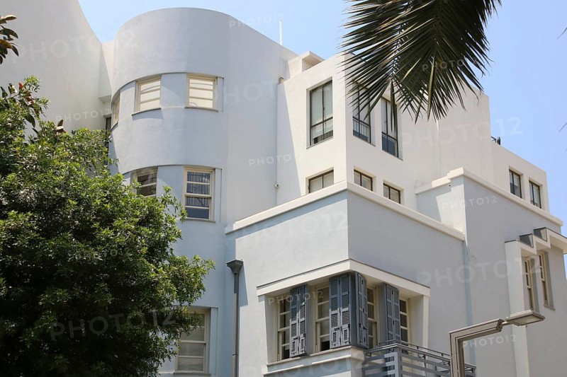 Bauhaus-style residential building on Rothschild Boulevard, part of the White City, with 4, 000 buildings the world's largest collection of houses in the classical modernist style, Tel Aviv, Israel, Asia