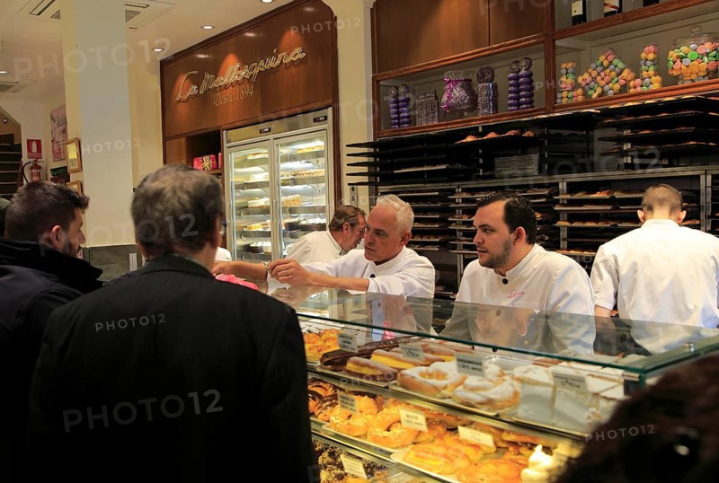 Customers inside baker confectionery shop, La Mallorquina, Calle Mayor, Madrid, Spain, Europe