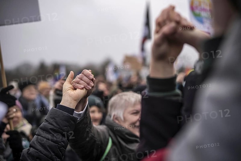 150, 000 people gather around the Bundestag in Berlin to build a human wall against the shift to the right in society. We are the firewall chanted demonstrators from a wide range of social groups. Recordings on 03.02.2024 in Berlin