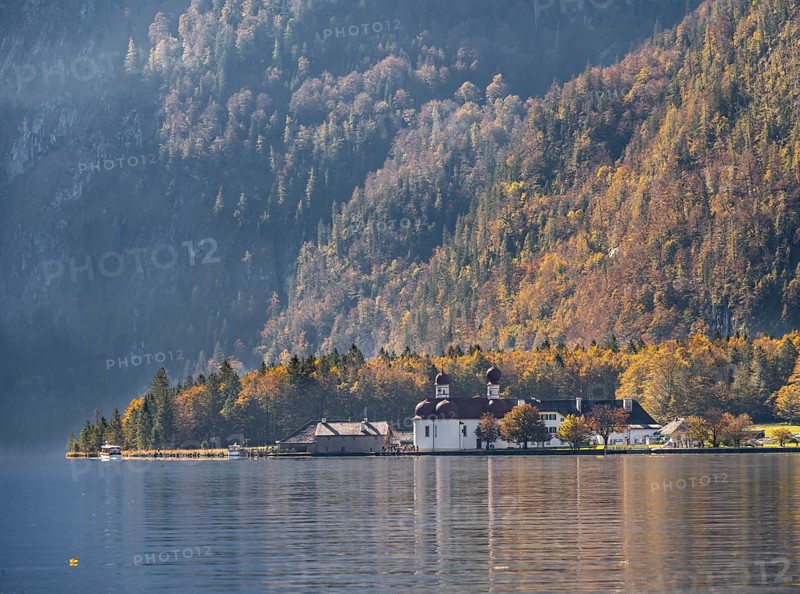 Königssee and pilgrimage church St. Bartholomä, autumnal mountain landscape, Königssee, Berchtesgaden, Bavaria, Germany, Europe