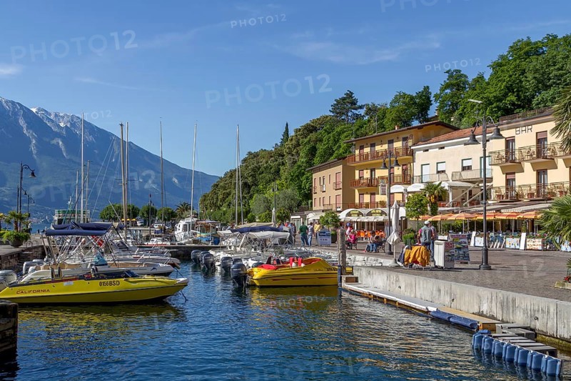 Harbour and lakeside promenade, Limone sul Garda, Lake Garda, Lake Garda mountains, Province of Brescia, Lombardy, Italy, Europe
