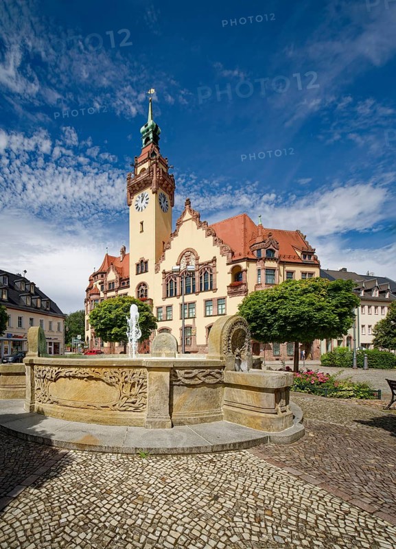 Art Nouveau town hall and Wettin fountain, market square, Waldheim, Saxony, Germany, Europe