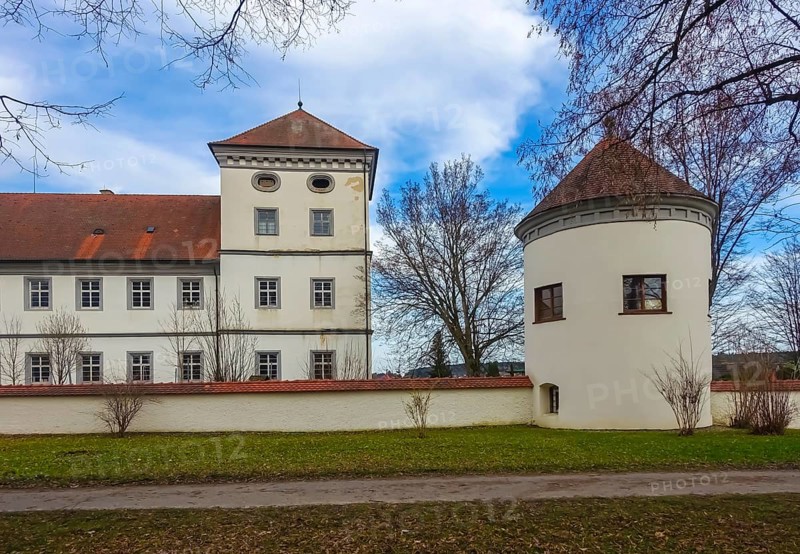 Meßkirch Castle, Castle of the Counts of Zimmern, Zimmern Castle, small round tower, castle wall, regular four-wing castle complex, Renaissance building, architecture, west view from the courtyard garden, historic building, Meßkirch, Sigmaringen district, Baden-Württemberg. Germany