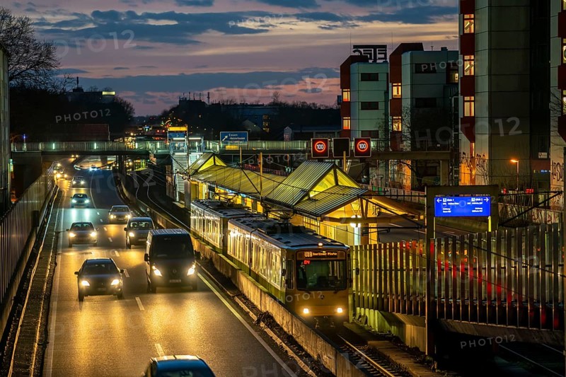 A40 motorway, Ruhrschnellweg, Savignystrasse underground station, ETEC Essen, North Rhine-Westphalia, Germany, Europe