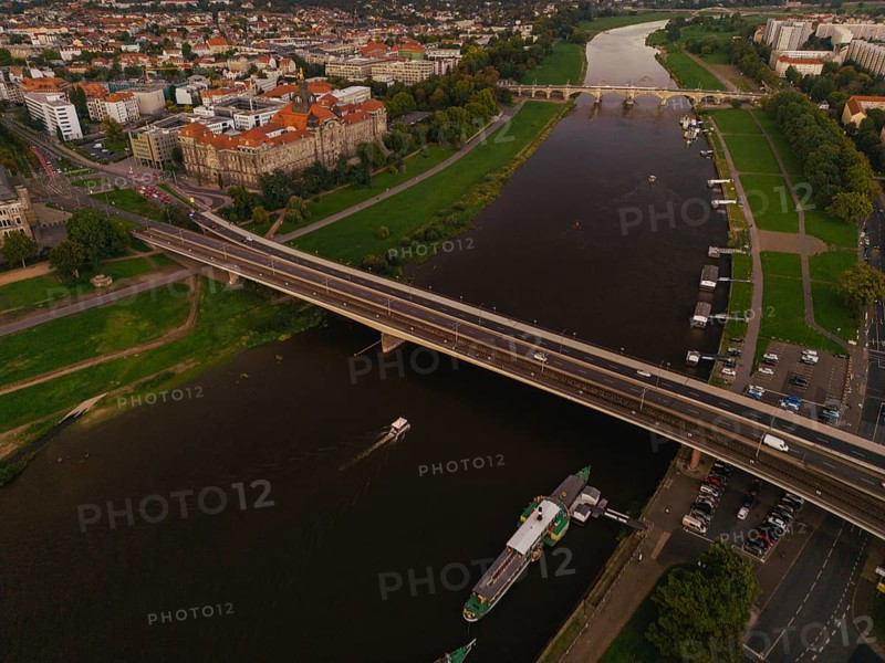 In the early hours of the morning, a section of the Carola Bridge collapsed for unknown reasons. Over a length of around 100 metres, the section on which the trams normally run collapsed into the Elbe. Image of the intact bridge from 2022, Carola Bridge in Dresden, Dresden, Saxony, Germany, Europe